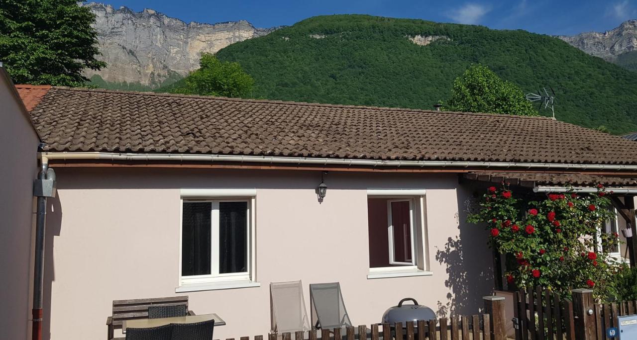 Gite Fabuleux, Jardin, Terrasse, Parking Saint-Vincent-de-Mercuze Exterior foto