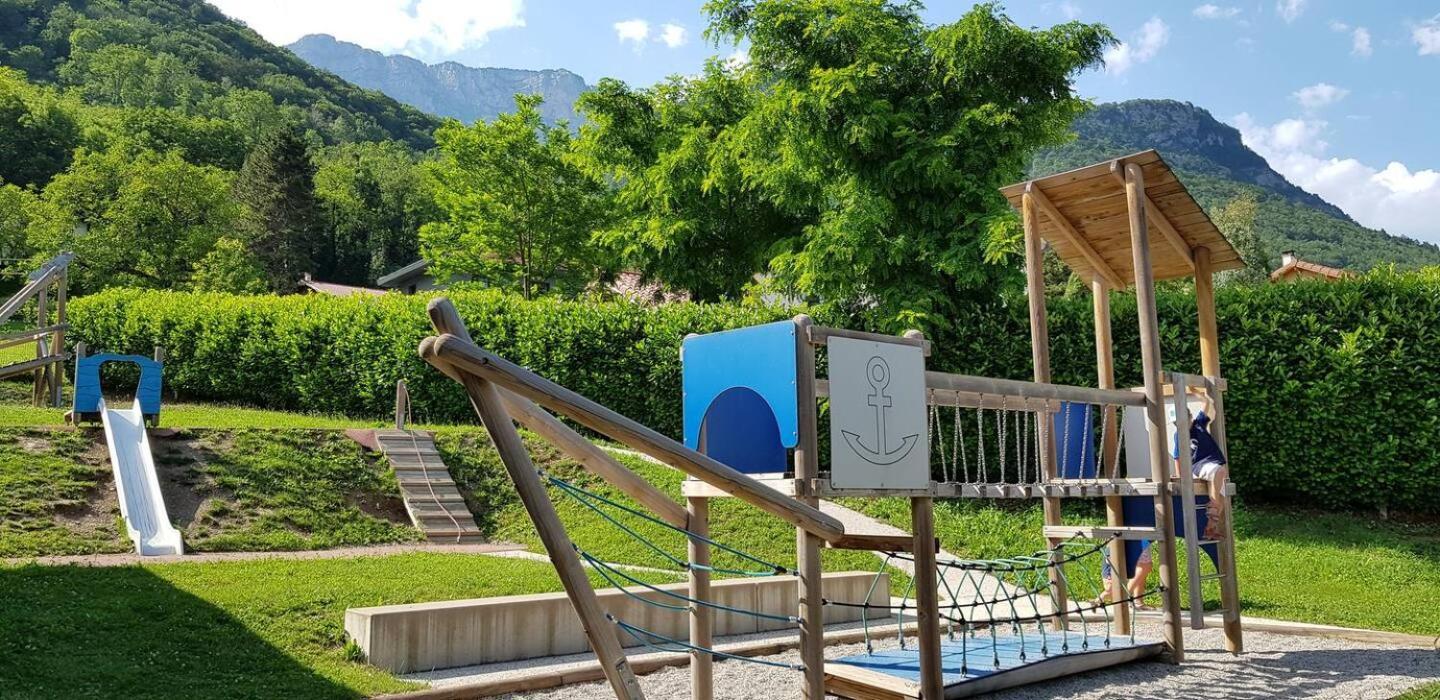 Gite Fabuleux, Jardin, Terrasse, Parking Saint-Vincent-de-Mercuze Exterior foto